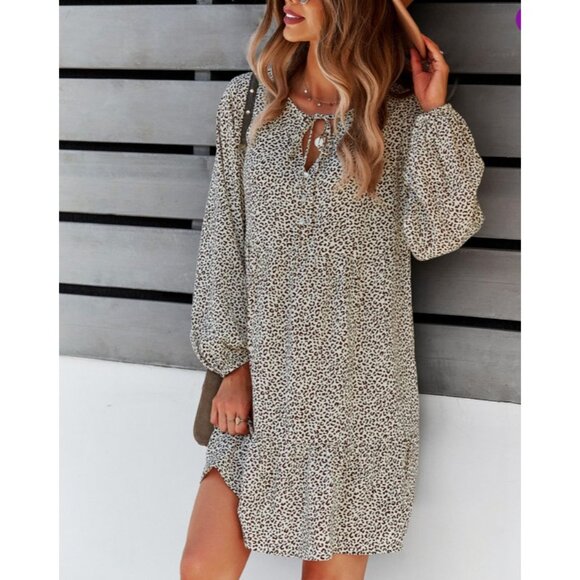 Gaovot Long Sleeve Animal Print Babydoll dress Vneck Tiered NWT Women's LARGE - Picture 2 of 9